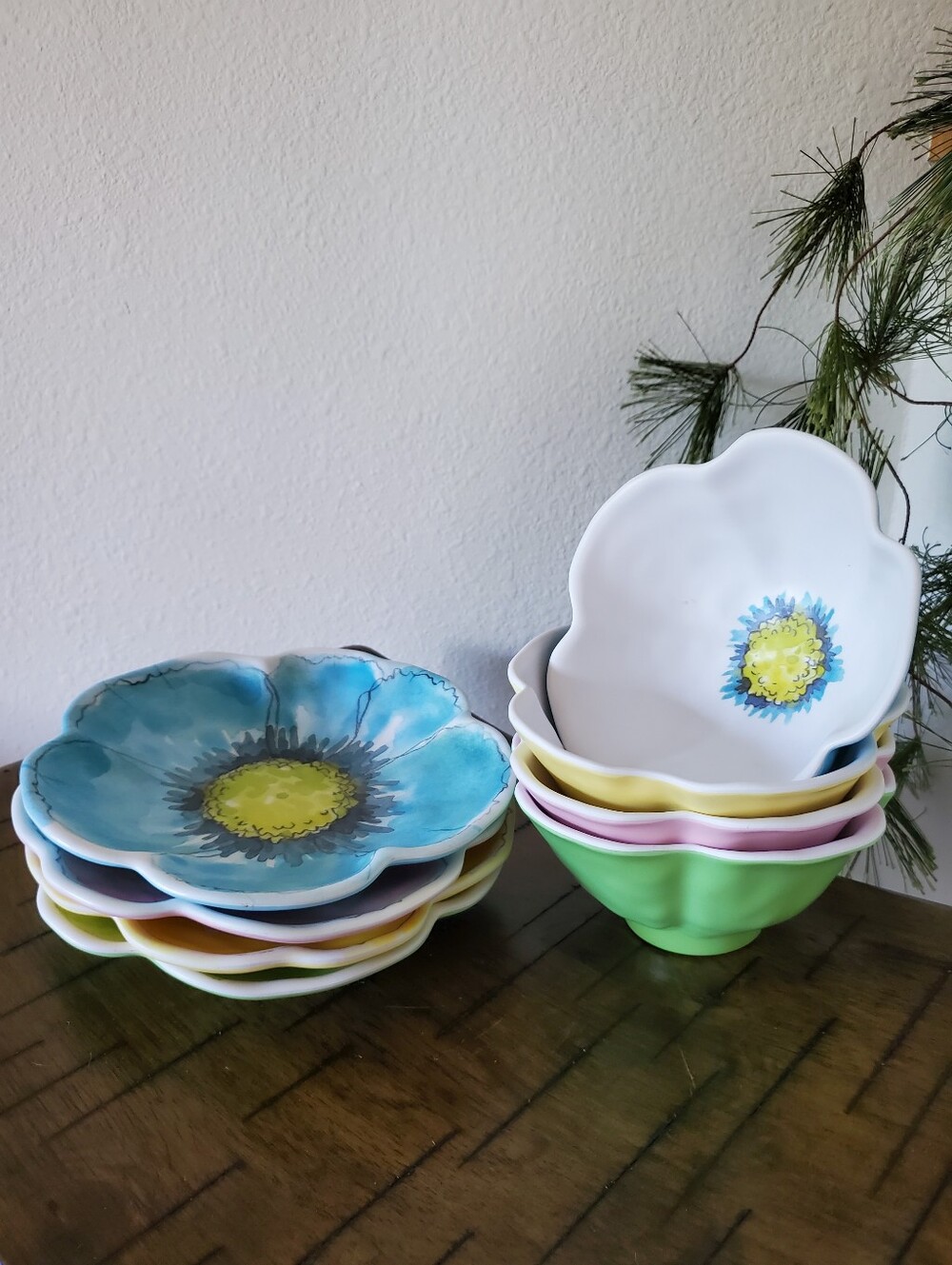Merritt Floral Sketchbook 8pc Melamine Watercolor Set: 4 Flower Plates & 4 Bowls